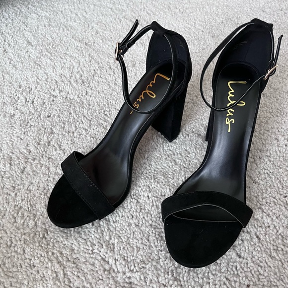 Lulus chunky heels! Size 7.5 Never worn. - Picture 2 of 3